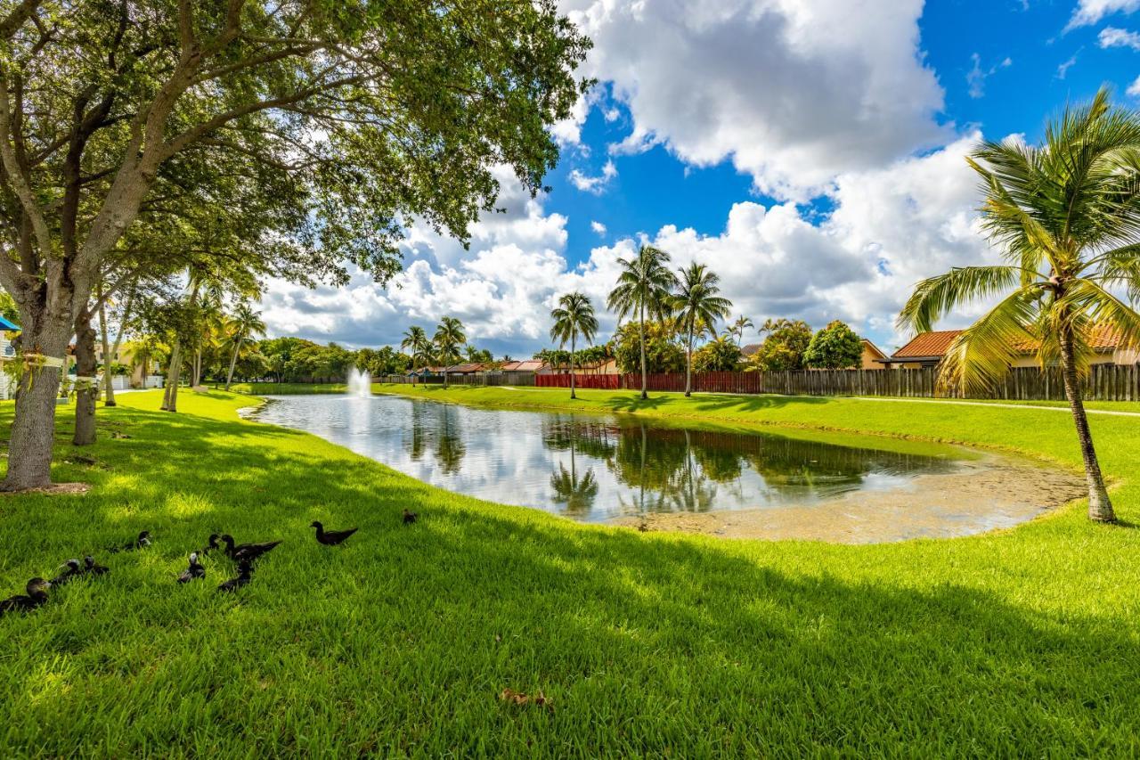 Luxurious And Cozy Townhouse 3 Bedrooms 2.5 Bath Miami Kültér fotó